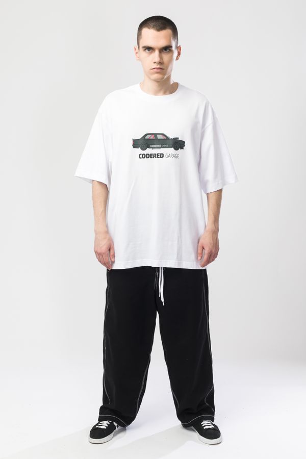 Футболка Over T CODERED Garage x BMWalle белая - фото 2