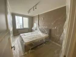 Плёнка укрывная защитная с малярной лентой UNIBOB 2,7 м X 20 м, 10 мкм Пленка укрывная для ремонта и мебели, защитная пленка, полиэтиленовая