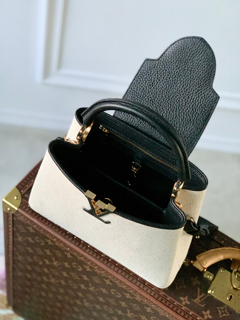 Louis Vuitton Capucines BB