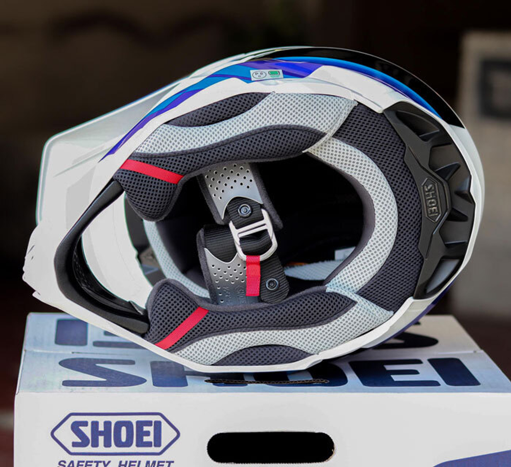 SHOEI VFX-WR Pinnacle TC-2