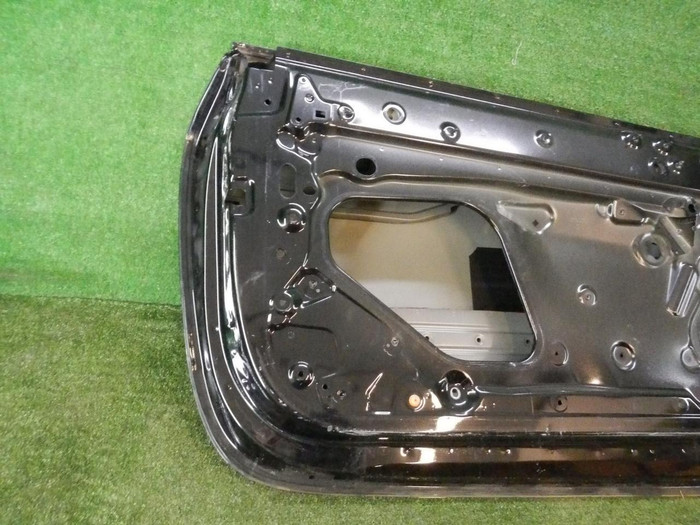 Дверь левая Mercedes E C238 (2016-2023)