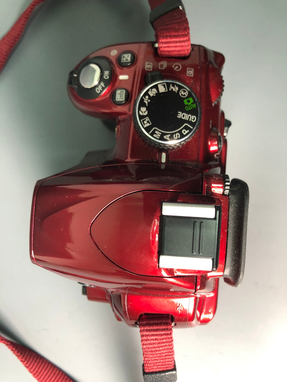 Nikon D3100 kit 18-55 mm, 3500 кадров пробега