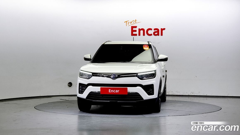 KG Mobility (Ssangyong) Very New Tivoli Бензин 1.5 2WD (11.2020)