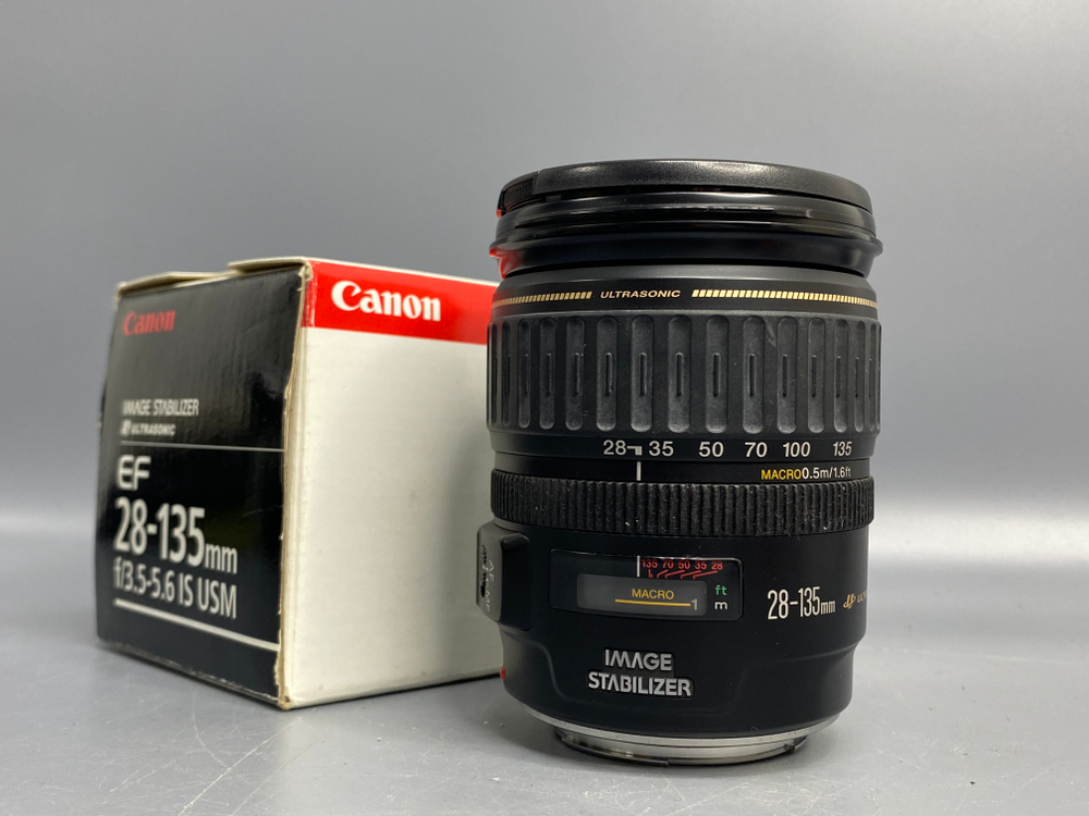 Canon EF 28-135mm f/3.5-5.6 IS USM