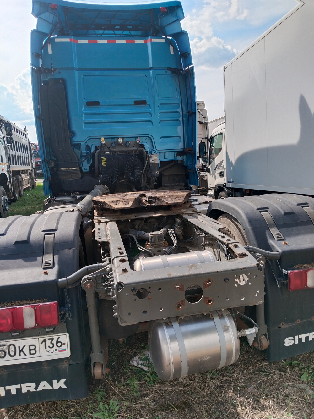 SITRAK C7H 4x2 Седельный тягач ZZ4186V361HE (Дизельный, 10,5 л, 441 л.с., АT)