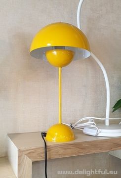 Flowerpot by Verpan table lamp
