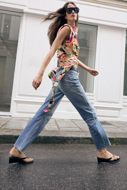 ZARA ТОП С ЦВЕТОЧНЫМ ПРИНТОМ, ПОДПЛЕЧНИКАМИ И ПОЯСОМ, РОЗОВЫЙ/БЕЛЫЙ