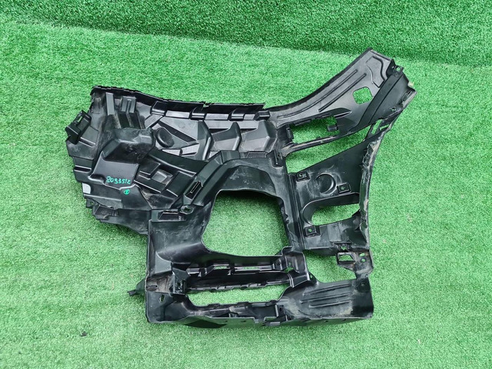 Кронштейн переднего бампера BMW X7 G07 (19-22)