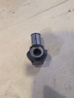 Ось коромысла (ЯМЗ)