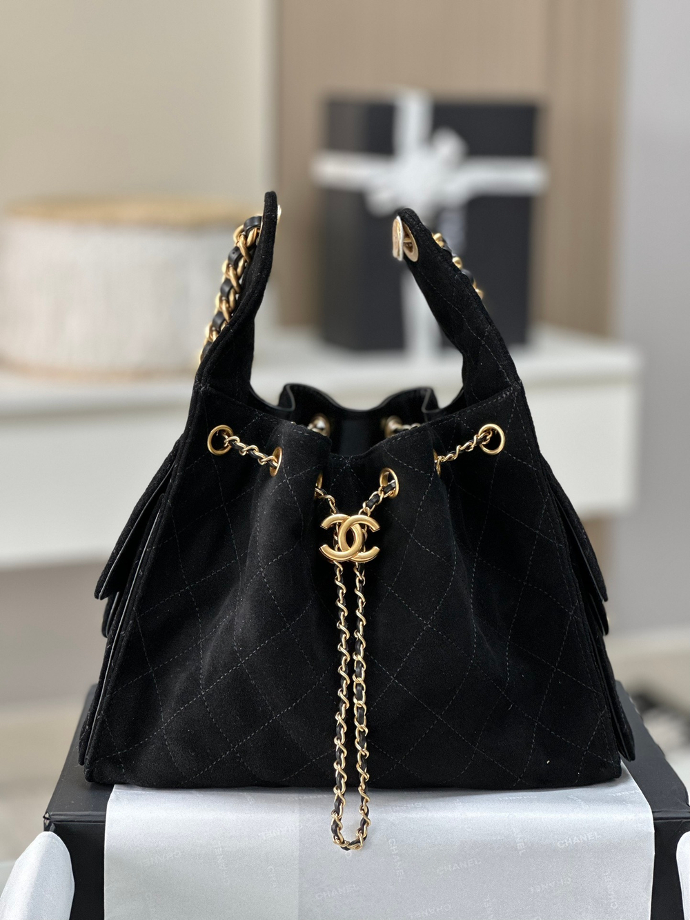 Chanel 25 Small Handbag 30 cm