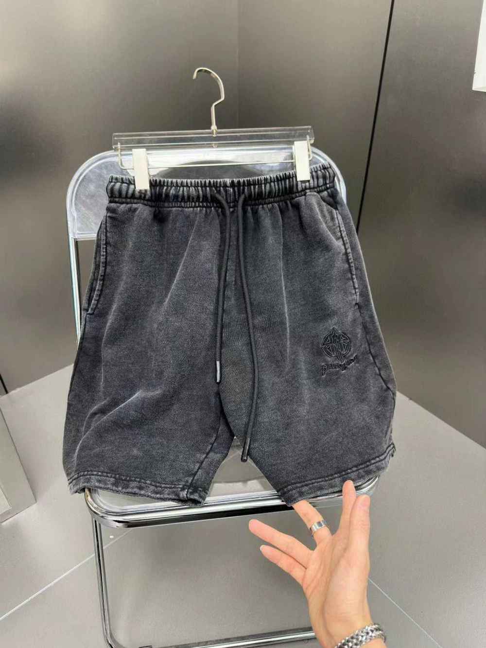Шорты Balenciaga, арт. 703220