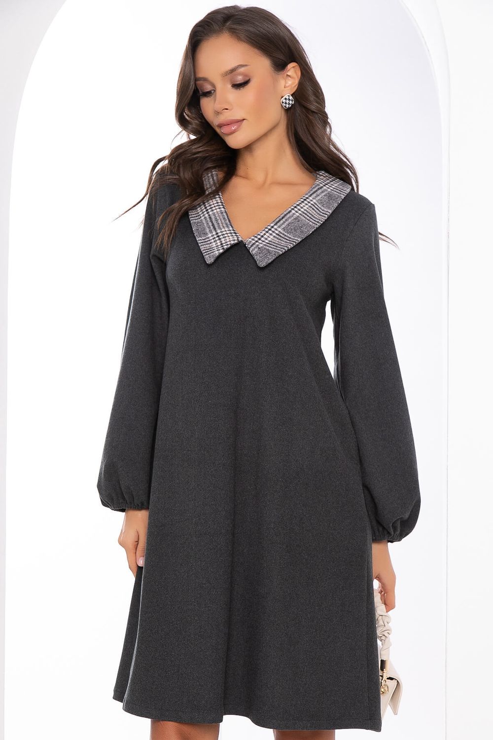 Платье "Искусство стиля" (темно-серое) П8296 LT Collection