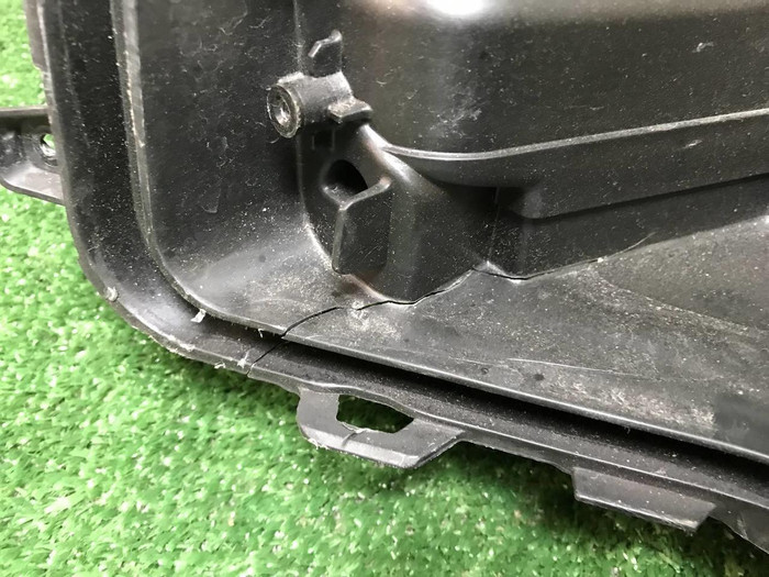 Корпус фары левый Lexus ES 7 (2018-н.в.)