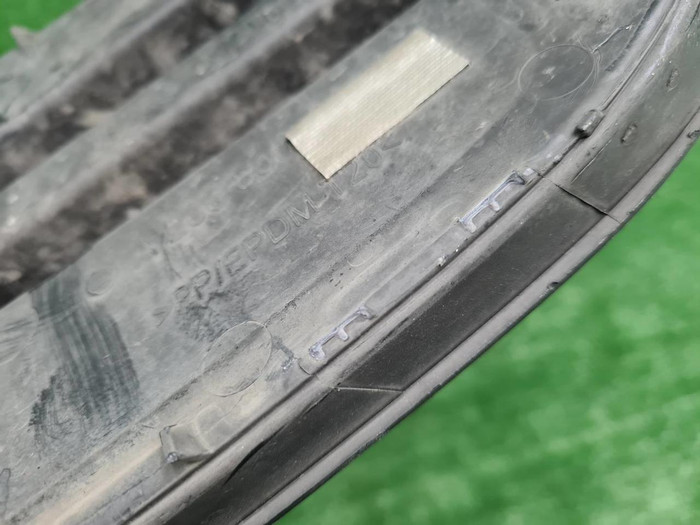 Решетка бампера LH Mercedes C w206 (21-нв) AMG