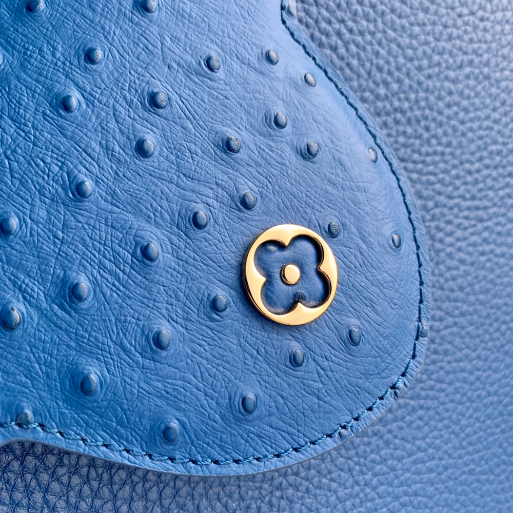 Louis Vuitton Capucines MM