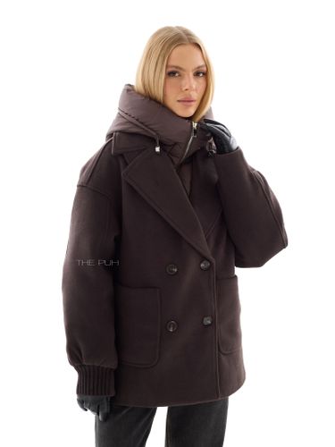 Винное двубортное пальто с манишкой