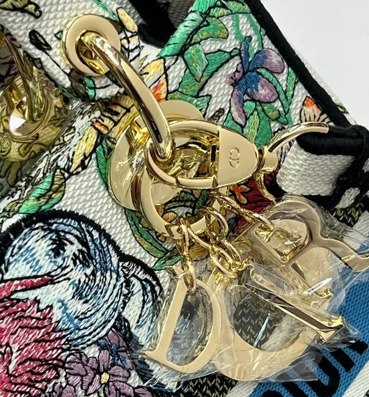 Сумка для женщин Dior Lady D-lite, модель среднего формата белый