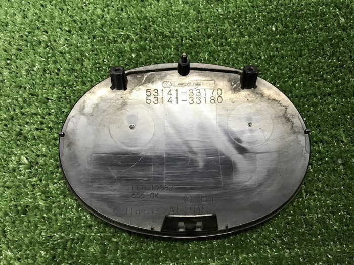 Эмблема решетки радиатора Lexus RX 4 (2019-2022)