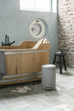 Brabantia Контейнер для мусора NewIcon 5л, минеральный бетон, серый