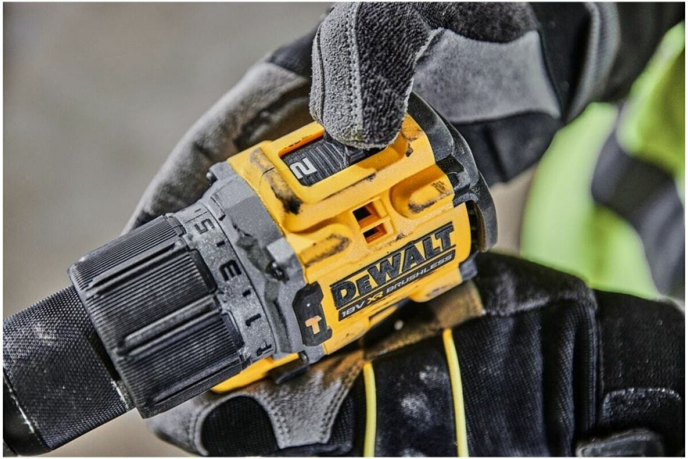 Аккумуляторная дрель-шуруповерт Dewalt DCD805E2T