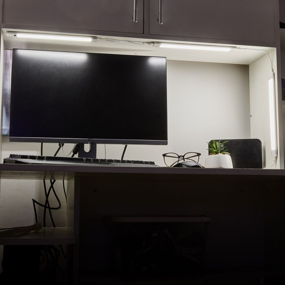 ULM-F44-3x3W-4500K-DIM SENSOR IP20 SILVER Светильники светодиодные для мебели. набор из 3-х шт. 300x35x6.5мм. 3x150Lm.ТМ Uniel