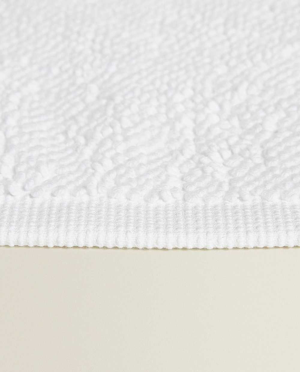 Zara Home - Гладкий нескользящий коврик для ванной, белый, 50x70 см