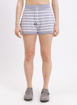 Шорты в полоску