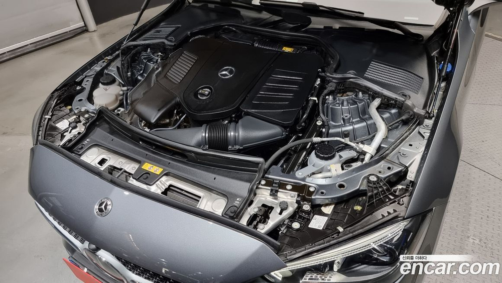 Mercedes-Benz C-Class W206 C300 AMG Line (04.2022)