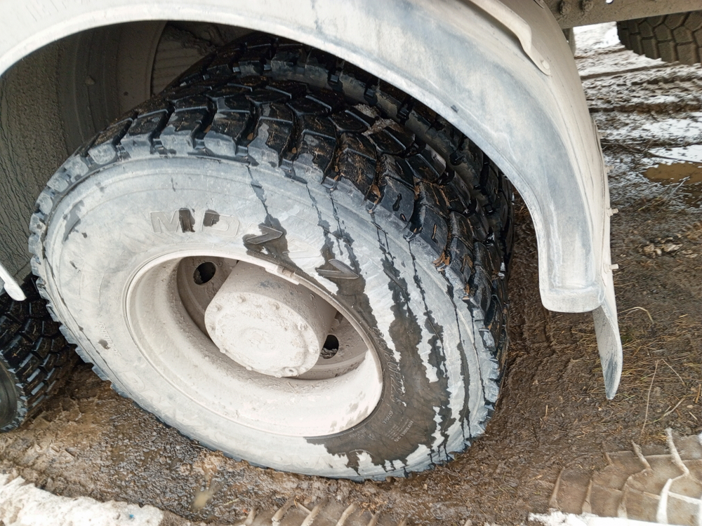 FAW J6 6x6 Бортовой с КМУ W2K00 (Дизельный, 11,1 л, 420 л.с., МТ)