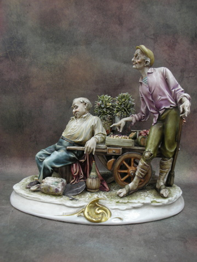 Статуэтка. Фарфор. Продавец фруктов. Capodimonte. Италия
