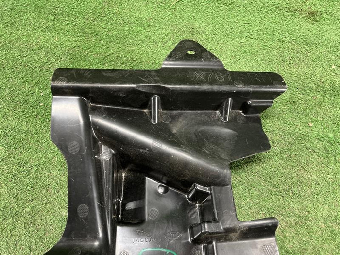 Пыльник двигателя Jaguar F-PACE (2016-н.в.)