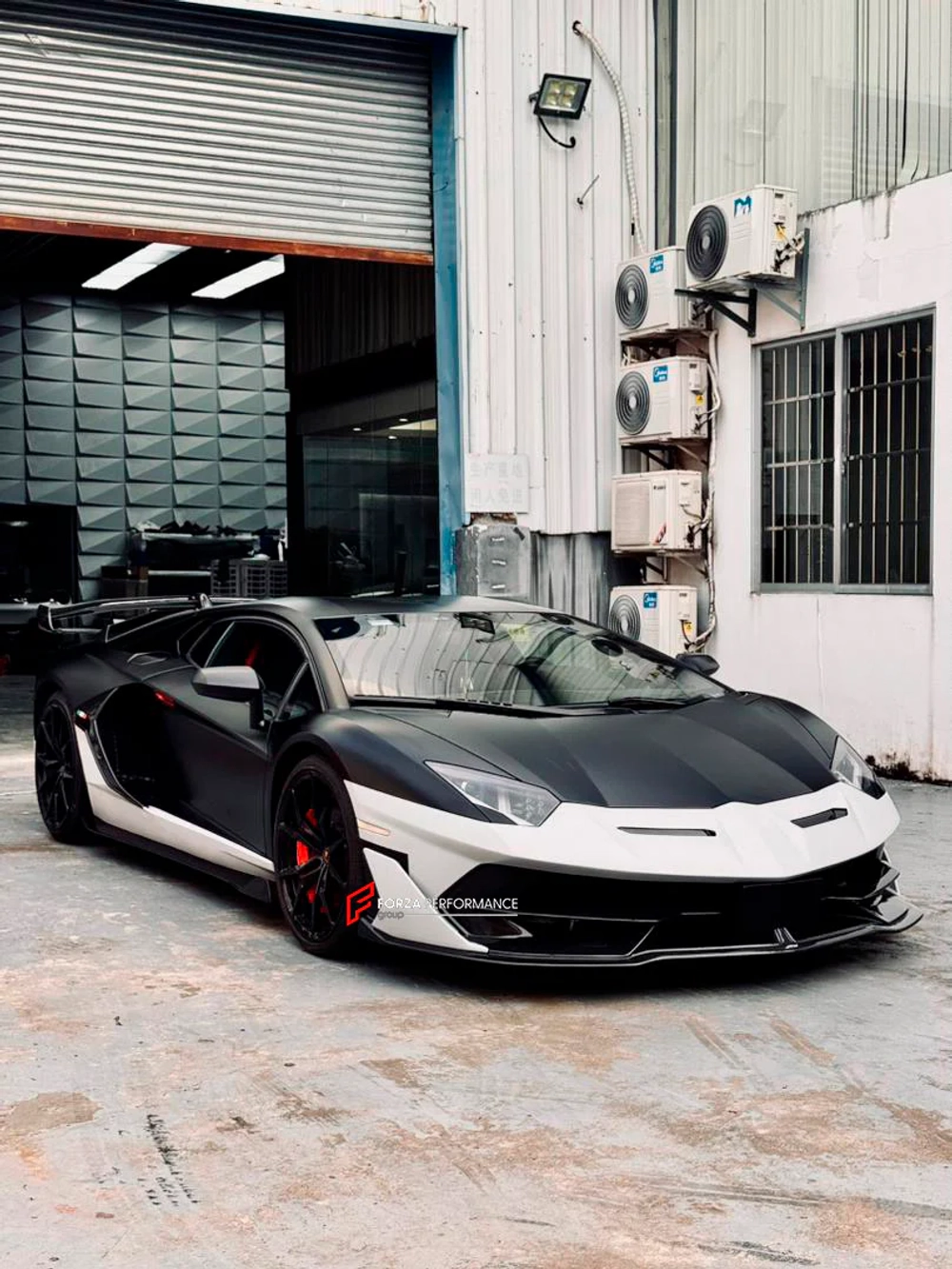 Карбоновый обвес переделка в LP770 SVJ для LAMBORGHINI AVENTADOR LP700 / LP720 / LP750 Ламборгини