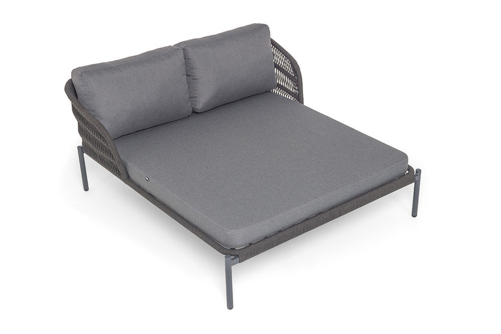 "Позитано" лежак плетеный из роупа, каркас алюминий темно-серый (RAL7024) муар, роуп темно-серый круглый, ткань темно-серая 027