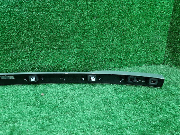 Молдинг двери багажника RR Vogue 5 L460 (21-нв)