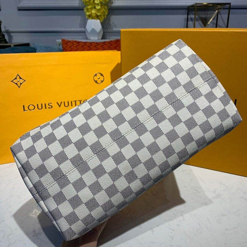 Louis Vuitton Iena MM
