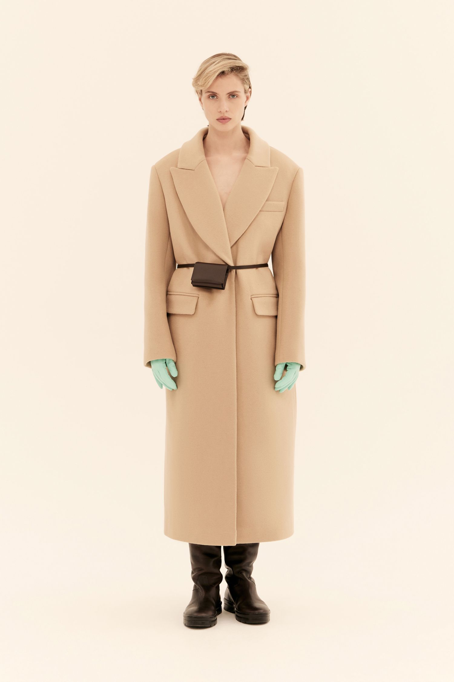 Объемное пальто (((По классике))), кэмел