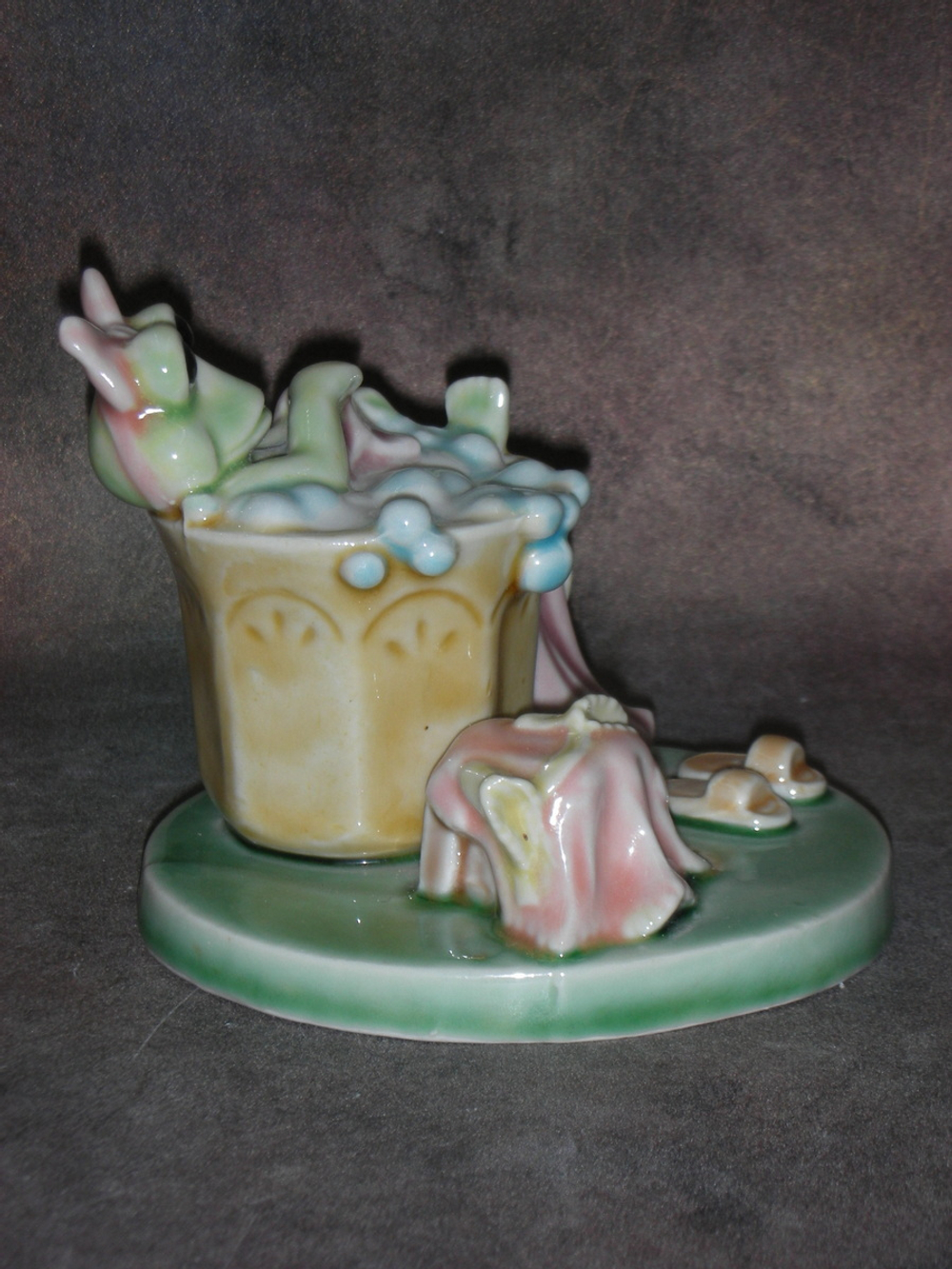 Статуэтка. Фарфор. Лягушачье купание. Albert Kessler. Англия