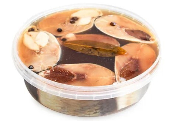 Кусочки олюторской сельди в пряной заливке (500г)