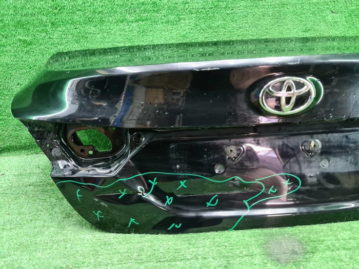 Крышка багажника Toyota Camry xv70 (2017-н.в.)