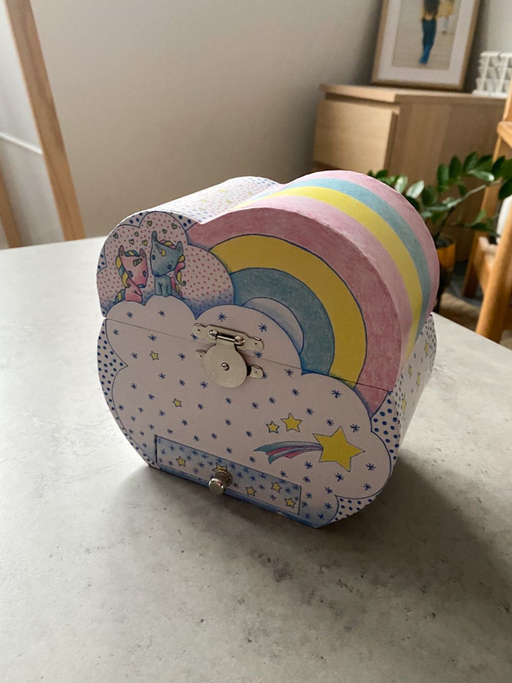 Музыкальная шкатулка  Djeco