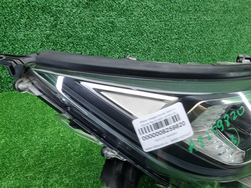 Фара правая Toyota RAV4 5 XA50 (2018-н.в.) LED