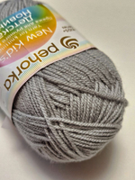 Пряжа Пехорка Детская новинка Цвет 08 - Светло-серый 200м, 50г, 1 шт.