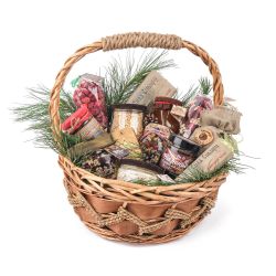 Сладкая подарочная корзина «Много сладкого»