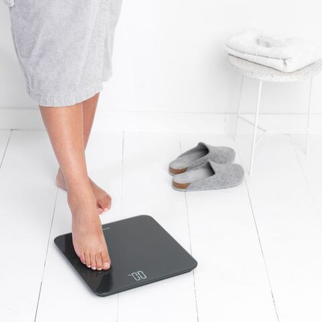 Цифровые весы для ванной комнаты Brabantia черные