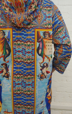 Платье с капюшоном "Яркие созвездия", по мотивам иллюстраций из Небесного атласа Андреаса Целлариуса «Гармония Макрокосмоса»