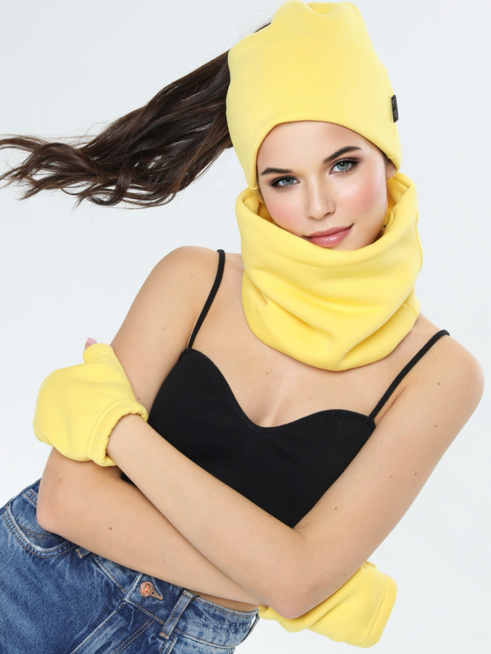 Шапка бини с начесом для хвоста, дред и кос