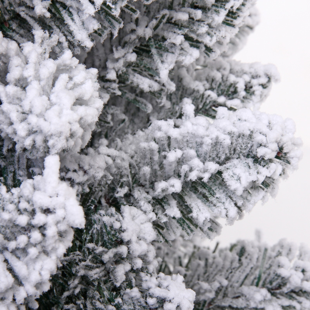 Ёлка «Снежные огни» 180 см, ПВХ с белым напылением 230 ламп LED (728 веток)