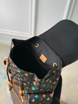 Louis Vuitton Christopher MM