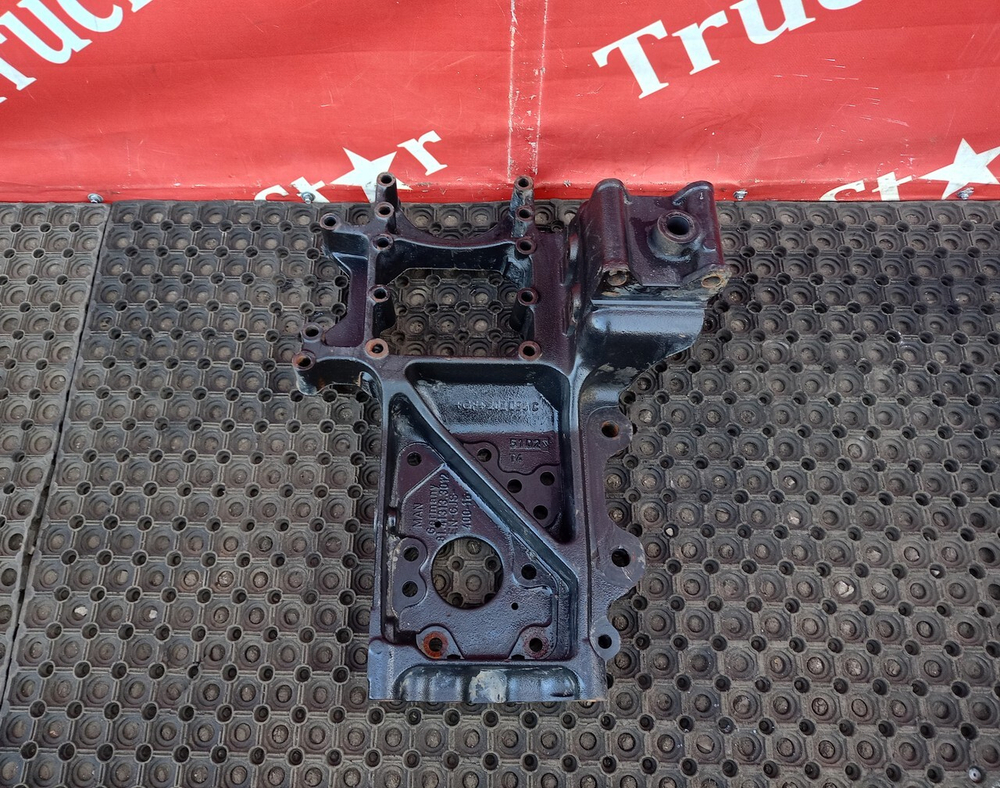 Кронштейн рессоры передней правый 2016 г.