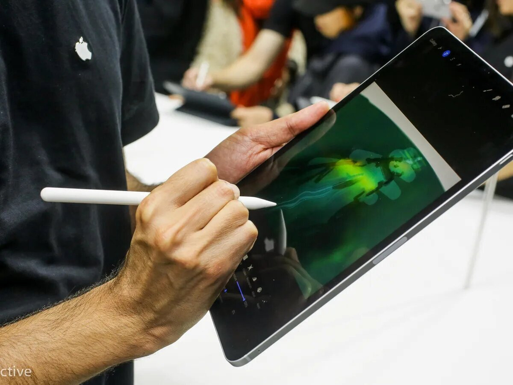 Стилус Apple Pencil pro для Apple iPad/Pro/Air/Mini белый (MX2D3ZA/A)